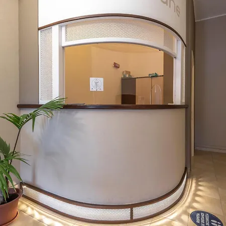 Stylish Le Fontane 1 Bedrapt B3 Sleeps 3