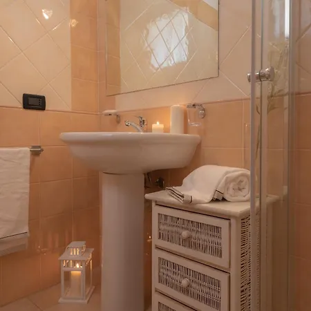 Appartement Stylish Le Fontane 1 Bedrapt B3 Sleeps 3 *